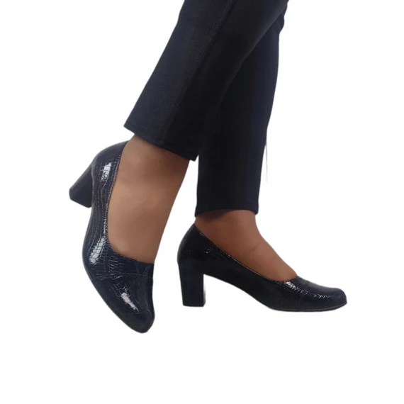 Betty magassarkú cipő