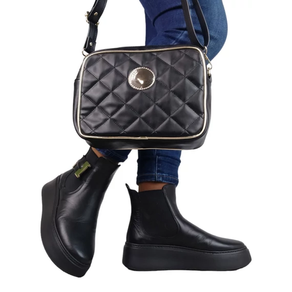 Carla Ricci bokacsizma