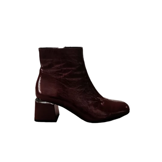 Lucia Bosetti Bokacsizma