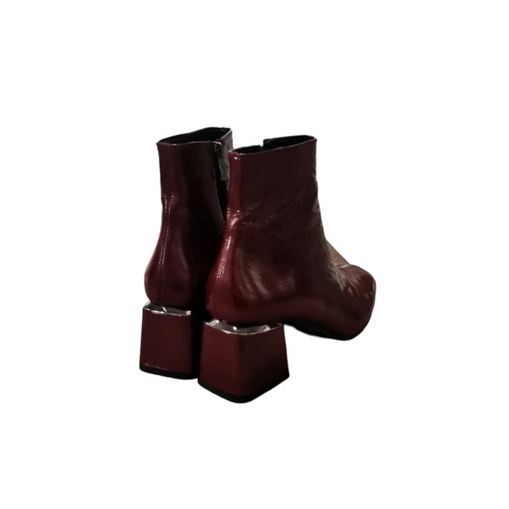 Lucia Bosetti Bokacsizma