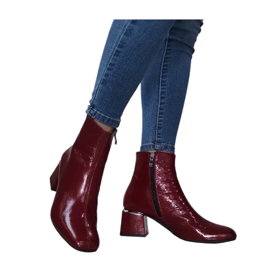 Lucia Bosetti Bokacsizma