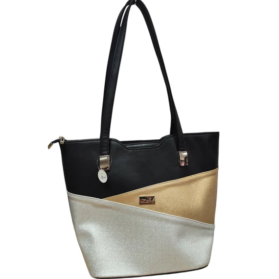 Zellia Oldal és Válltáska