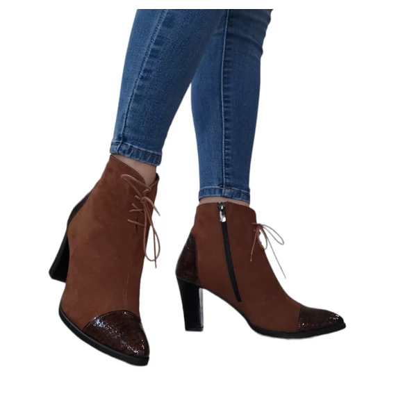 Betty Magassarkú Bokacsizma