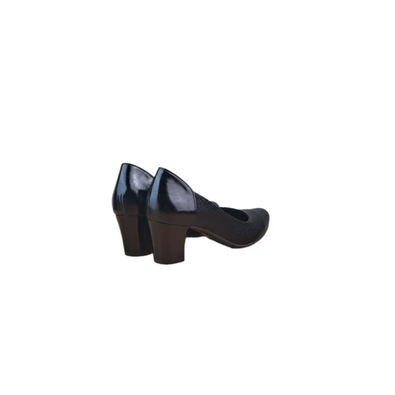 L'art / B kockasarkú cipő