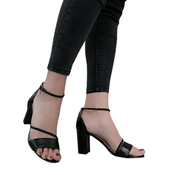 L'art shoes kockasarkú szandál