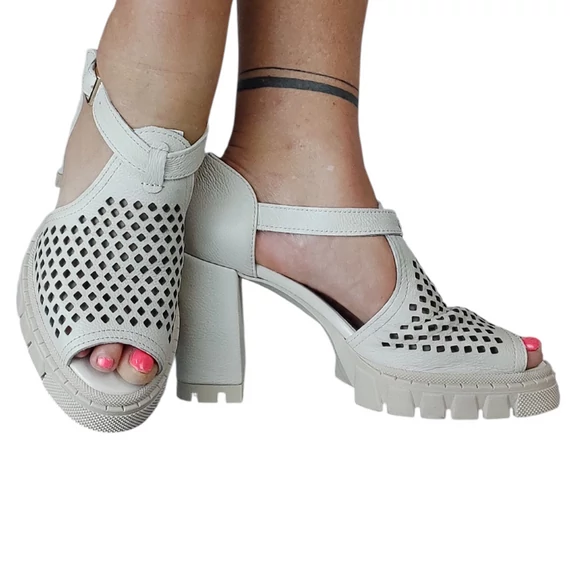 L'art Shoes Magassarkú szandál