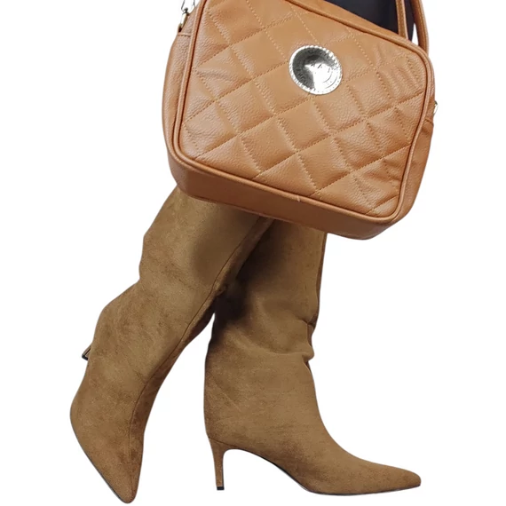 Női Hosszúszárú Csizma