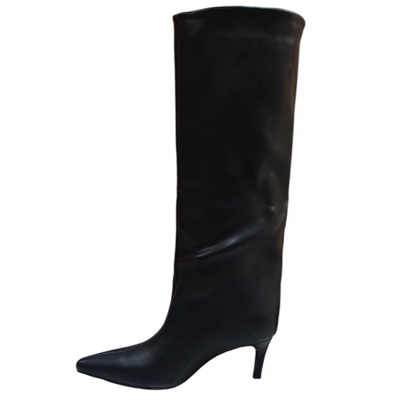 Női Hosszúszárú Csizma