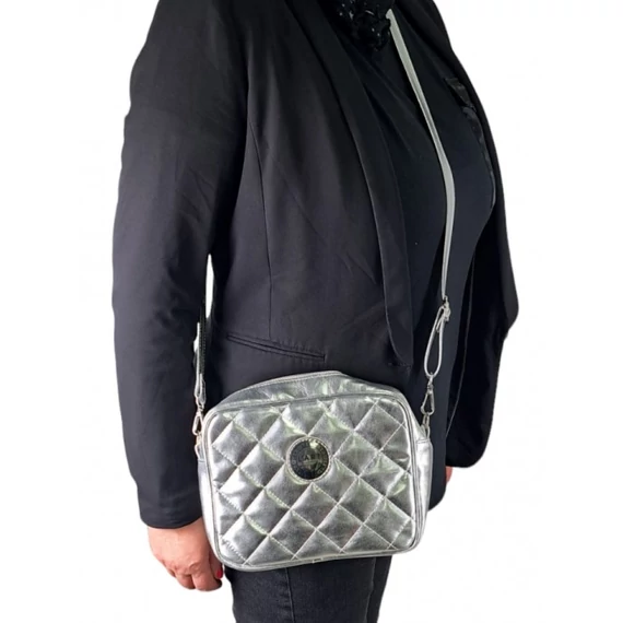 "Jessy" ezüst  oldaltáska