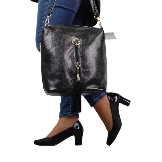 L'art / B kockasarkú cipő