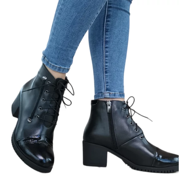 Betty magassarkú bokacsizma