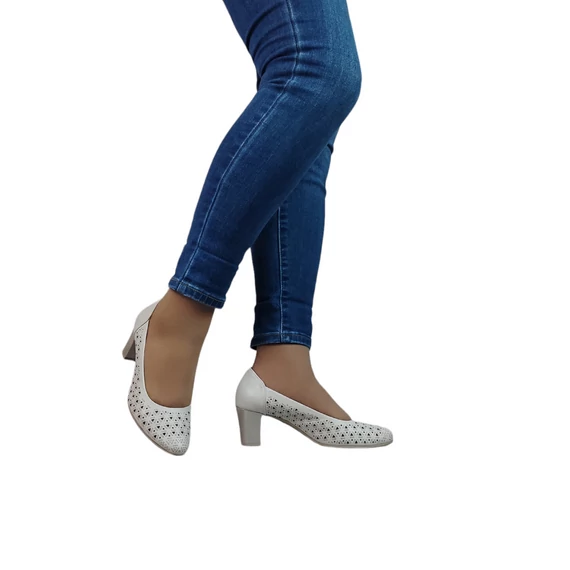 L'art/B kockasarkú cipő