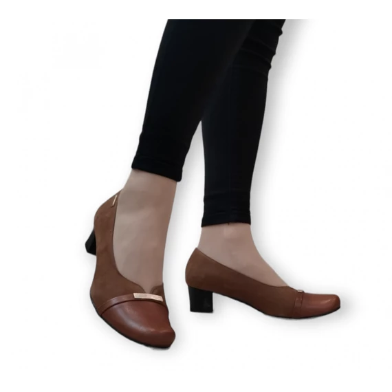 Betty Alkalmi Magassarkú