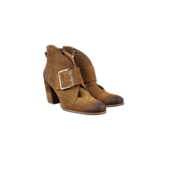 Esquisite magassarkú bokacsizma