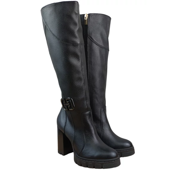 L'art/B magassarkú hossúszárú csizma