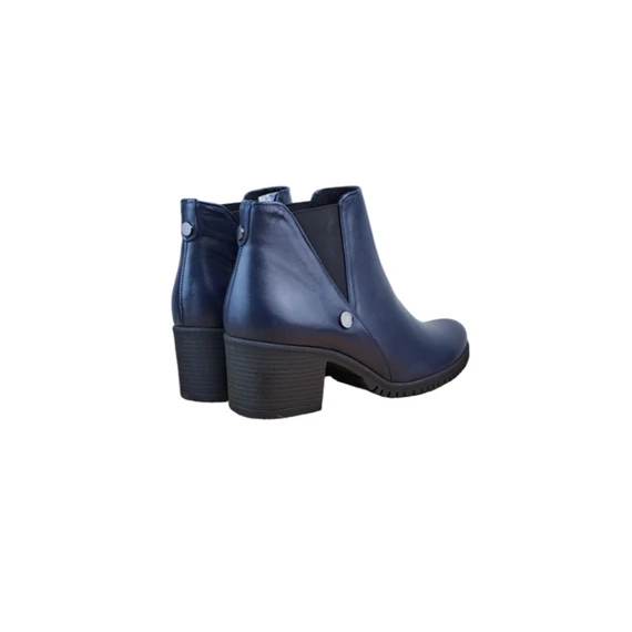 Laura piacci  magassarkú bokacsizma