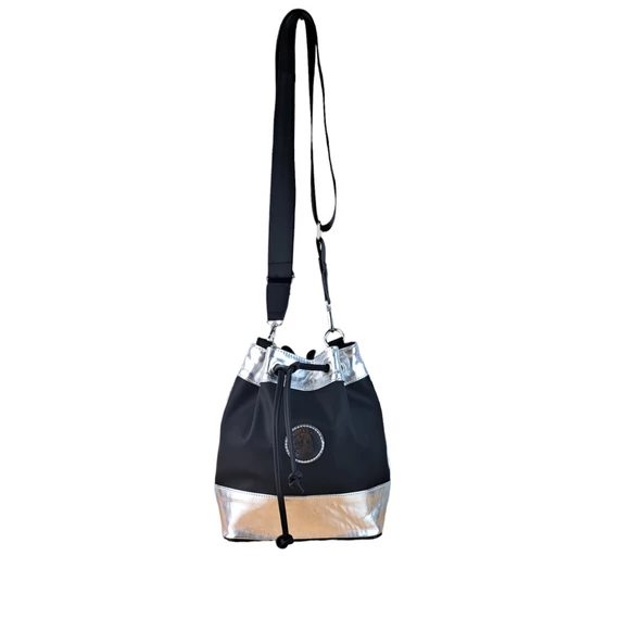 Nelli  fekete /ezüst váll-és oldaltáska