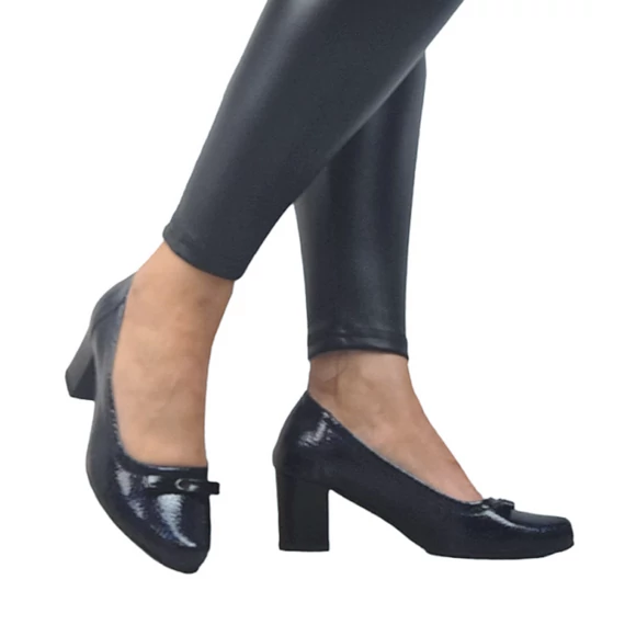 Betty magassarkú cipő